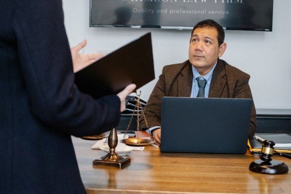 Como contestar demissão sem justa causa: guia estratégico para vencer Como contestar demissão sem justa causa: guia estratégico para vencer